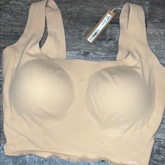 Skims Naked scoop tank BraClay NWT - Picture 3 of 4